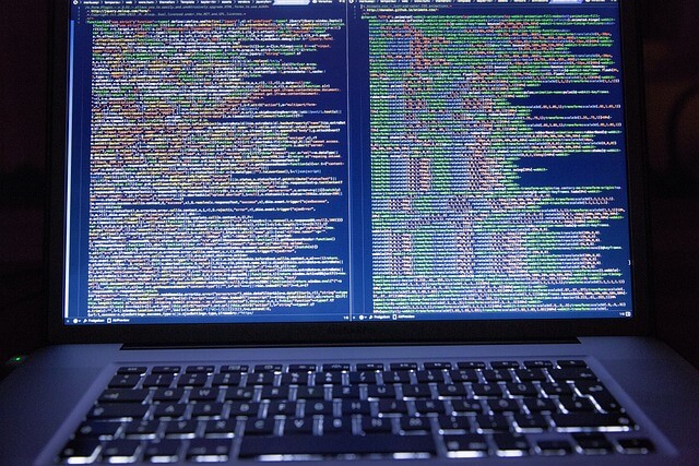 code-1689066_640 (1) jasa pembersihan website WordPress dari malware hack judi online